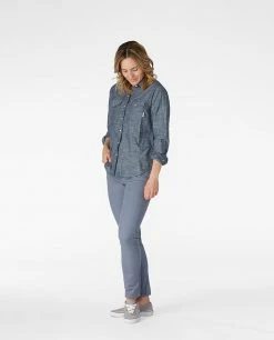 Best Pirce 👏 Stio Women's Ashton Chambray 👕 Shirt - Past Season 👏 -Stio Sales Shop W Ashton Chambray Shirt Dark Chambray 3 1dc868a6 b12c 4a2a a53a 7516bdfafcbd