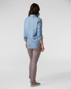 Best Pirce 👏 Stio Women's Ashton Chambray 👕 Shirt - Past Season 👏 -Stio Sales Shop W Ashton Chambray Shirt Light Chambray 4 ce3c8129 9a87 42f0 beb3 337750127d5c