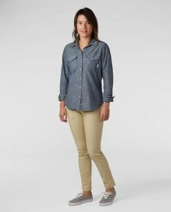 Best Pirce 👏 Stio Women's Ashton Chambray 👕 Shirt - Past Season 👏 -Stio Sales Shop W Ashton Chambray Shirt Medium Chambray 5 5c578e6f e885 49ba 86b3 571478983ae6
