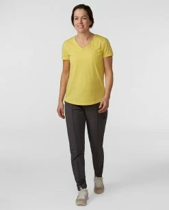 Flash Sale 🎁 Stio Women's Divide V-Neck SS ⭐ -Stio Sales Shop W Divide Vneck SS Dazzling Sunflower 3